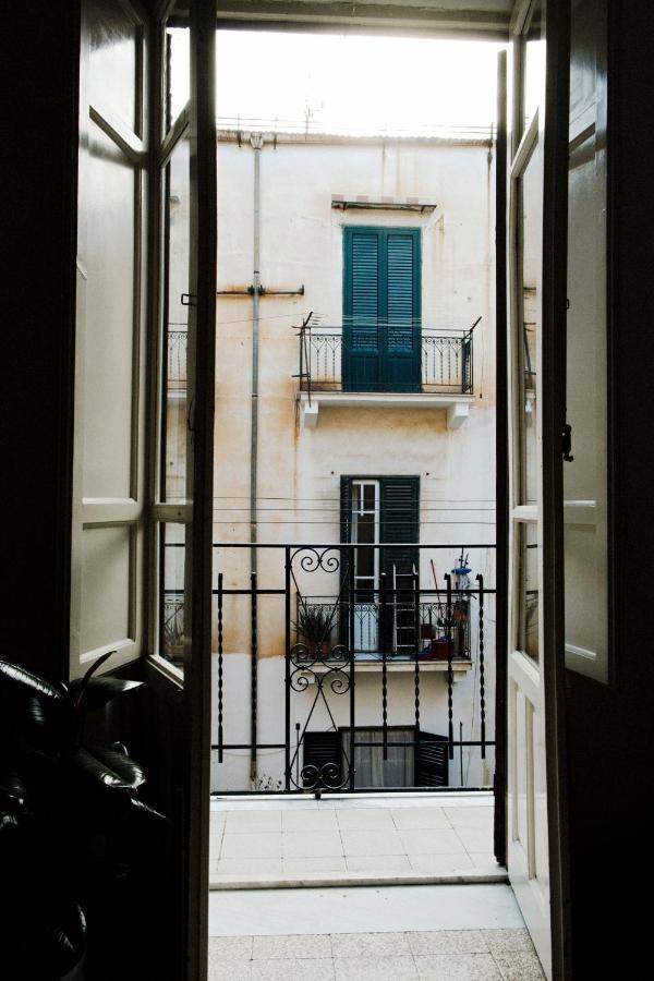 13 Open House Bed & Breakfast Palermo Eksteriør bilde
